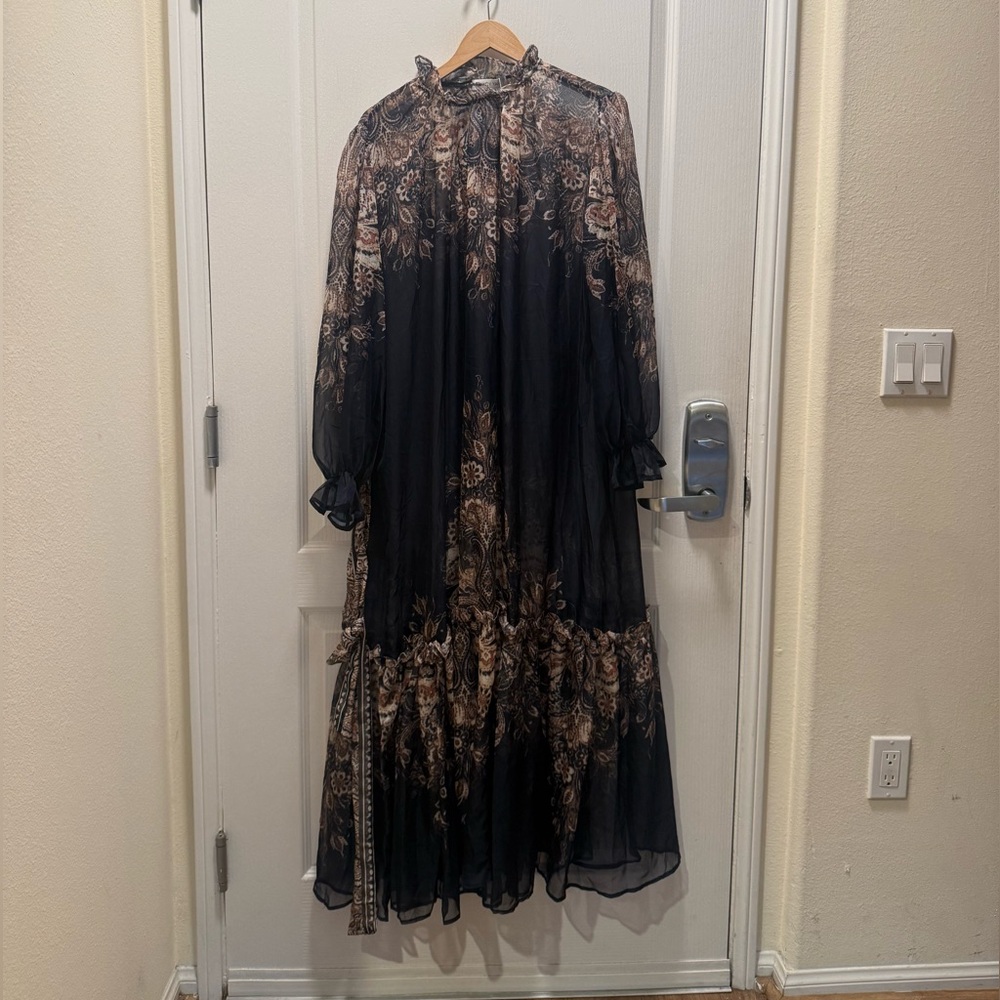 Nancy Yang Navy Floral Print Sheer Maxi Dress Ruffle Neck Size L NWT - Picture 8 of 8